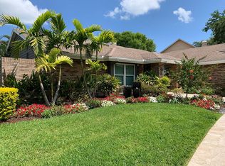 601 Apalachee Dr NE, Saint Petersburg, FL 33702