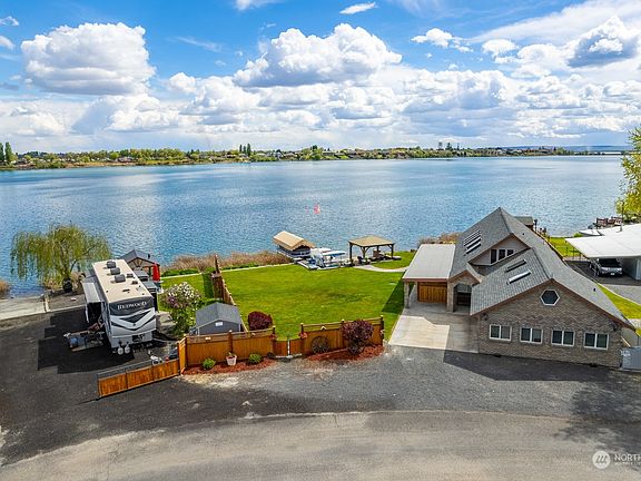Overview of the property!  Lots of parking for your family and friends.>