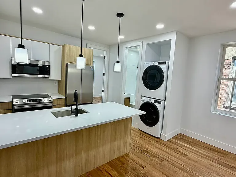 176 Utica Ave #TOP — Photo 12