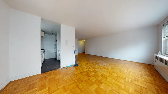 Rented by Bond New York | media 6