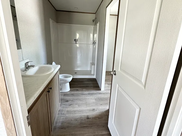 2130 SE 25th Dr — Photo 4