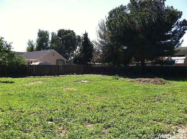 1st image of 539 W Lowell Ave