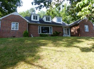 1610 Spring Valley Dr, Huntington, WV 25704