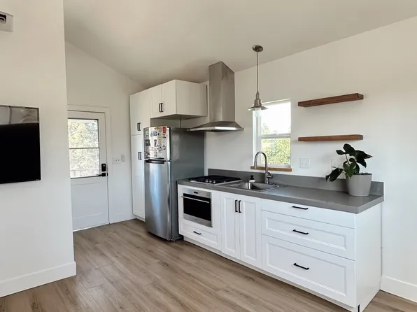 1500 N Johnson Rd #A, Turlock, CA 95380