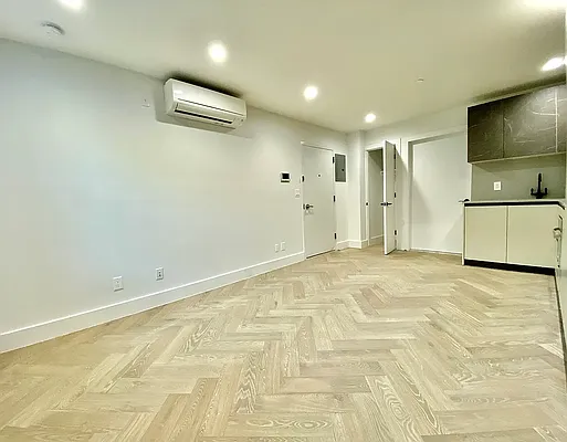 Rented by One Stop Management LLC | media 4