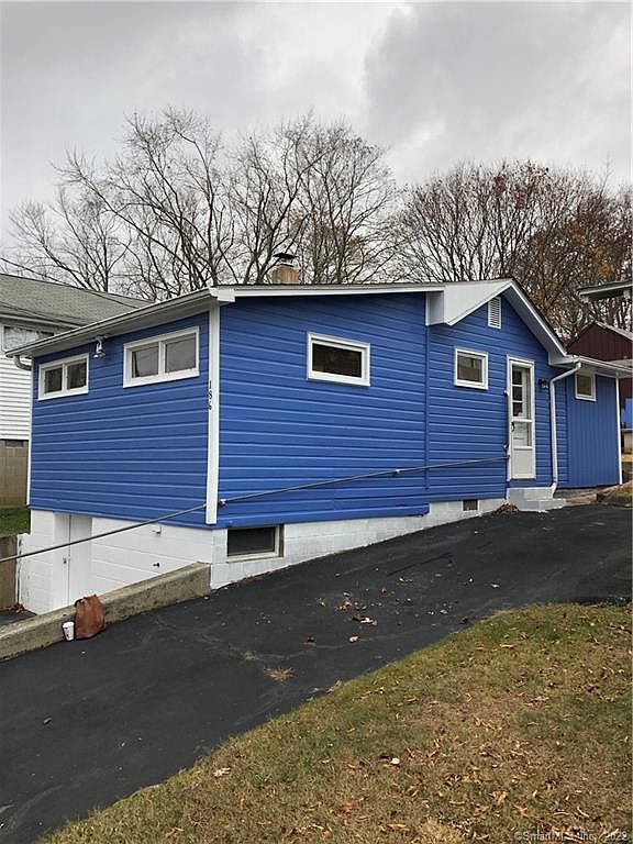 186 Giants Neck Rd, Niantic, CT 06357 Zillow