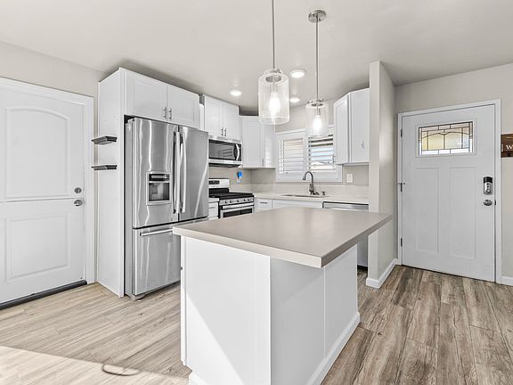 5th image of 1083 Darwin Pl