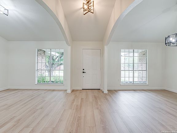 4th image of 13103 LA VENTANA ST