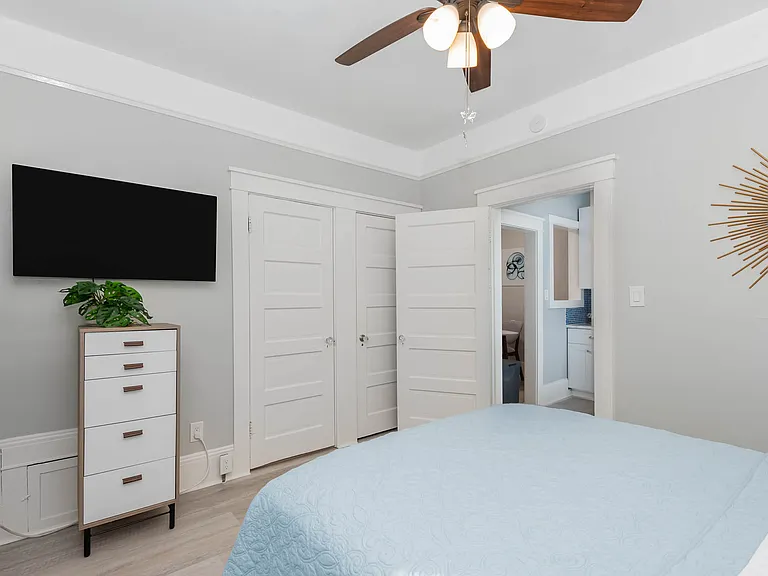 104 S Peninsula Ave #5 — Photo 5