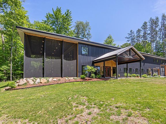 3rd image of 9555 Kath Ct NE