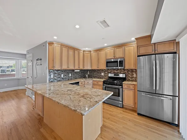 184 Athens St #3, South Boston, MA 02127