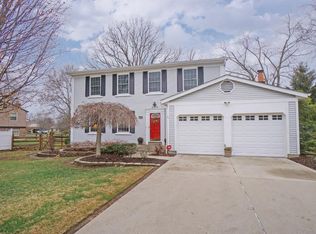7967 Country Green Ct, West Chester, OH 45069