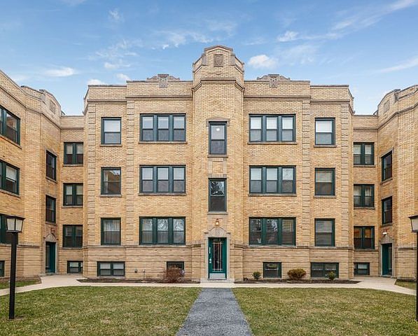 1st image of 4033 N Mozart St #2