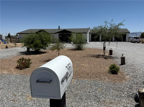 2951 Palm Dr, Pahrump, NV 89060