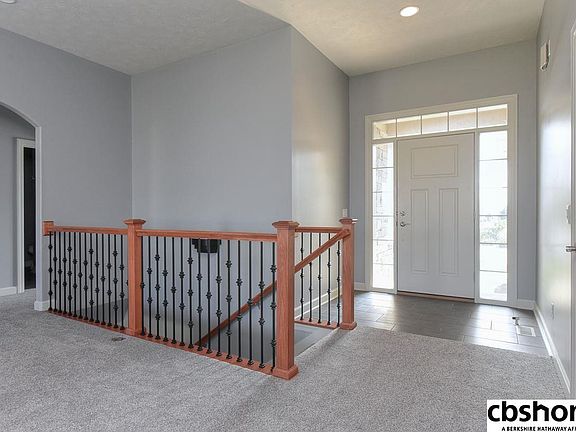3rd image of 17906 Camelback Ave