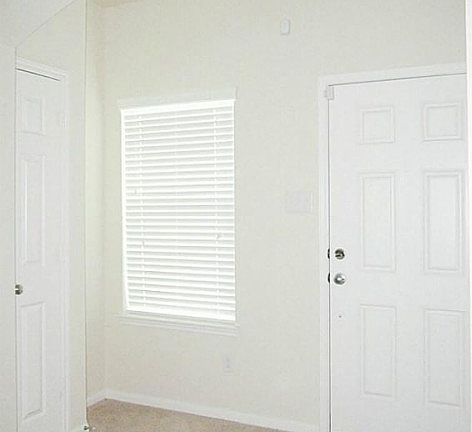 2nd image of 1714 Claremont Garden Cir