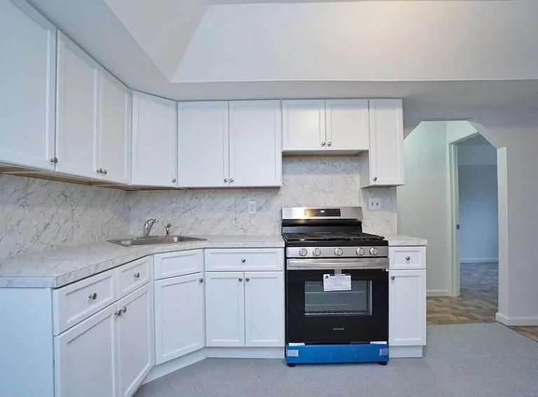 96 Gary Ct #B — Photo 3