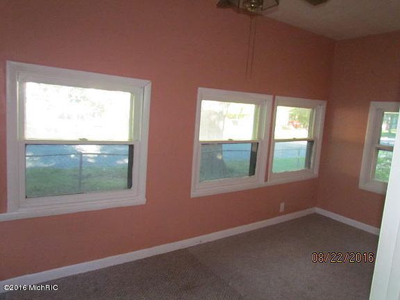 2nd image of 987 Lavette Ave