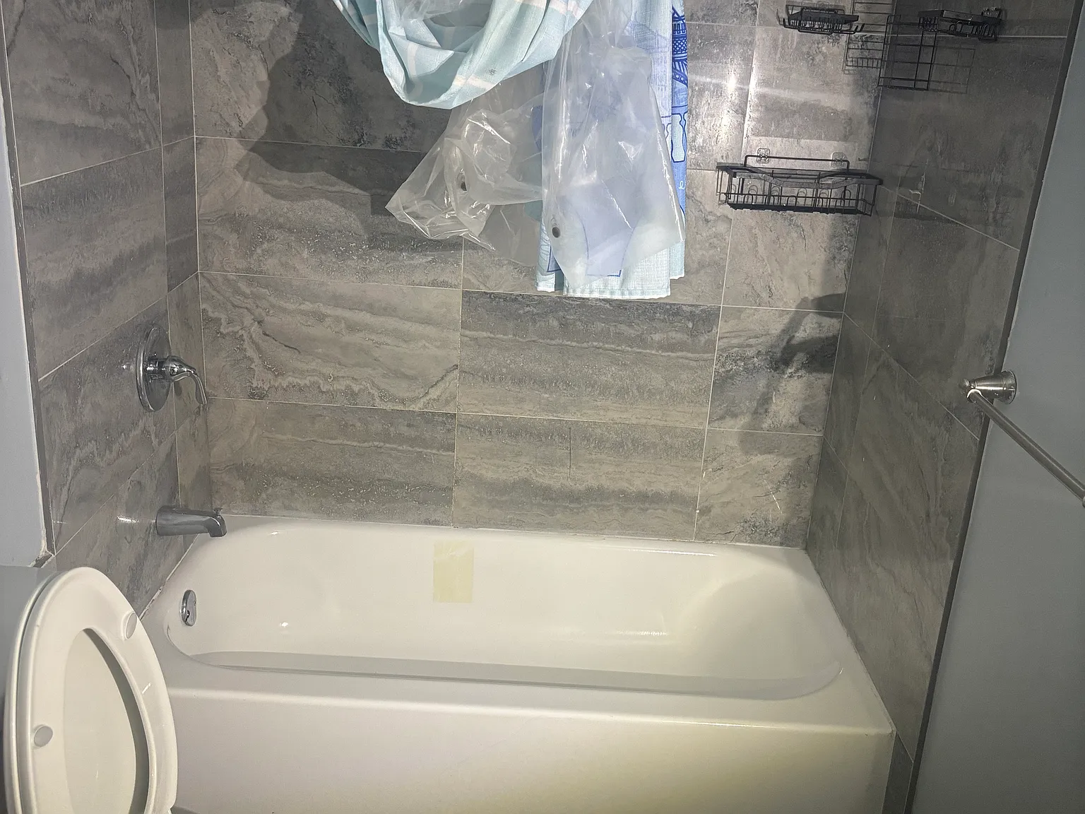 2 bed, 905 sqft, $1,700 — Photo 3