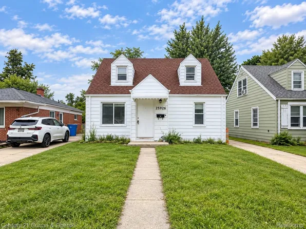 25926 Powers Ave, Dearborn Heights, MI 48125