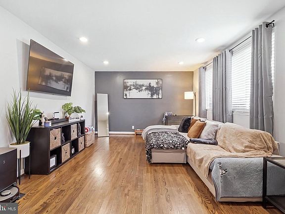 5th image of 1821 Campbell Dr