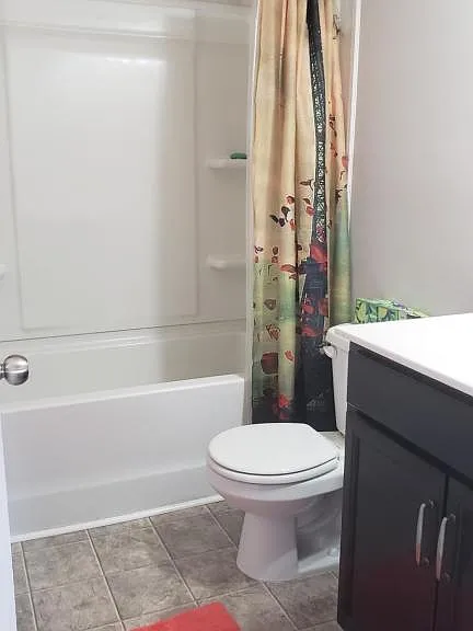203 Alexander Blvd — Photo 17