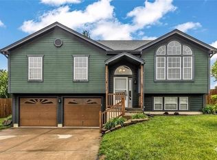 1402 Willow Dr, Greenwood, MO 64034