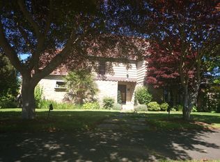 2601 W Viewmont Way W, Seattle, WA 98199