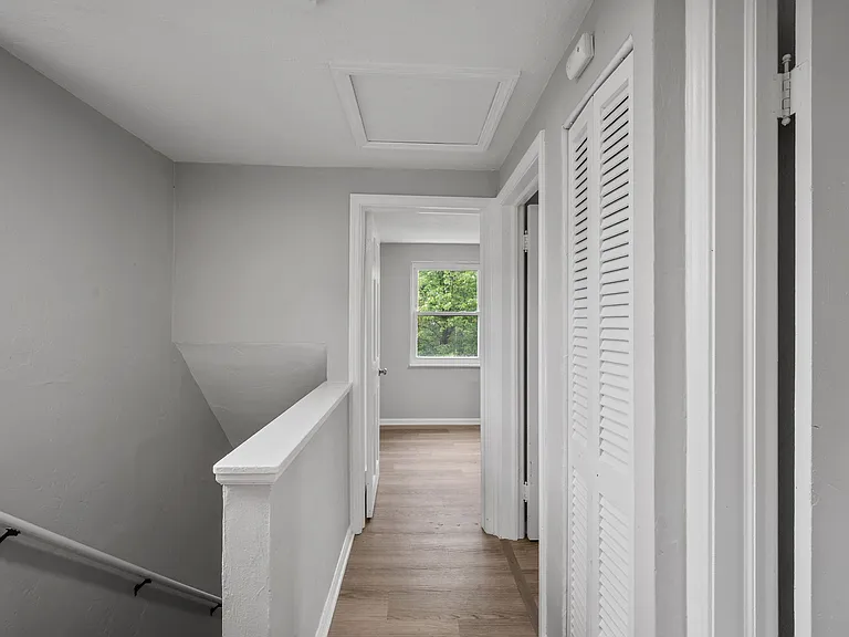 21001 Priday Ave — Photo 10