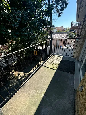 Rented by Luxian International Realty LLC | media 11