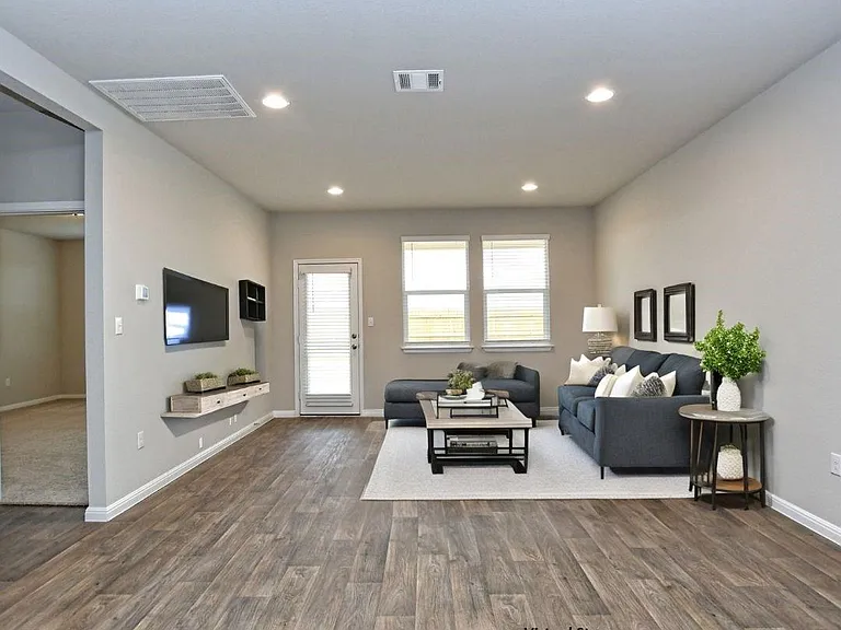 610 Roaring Fork Ln — Photo 5