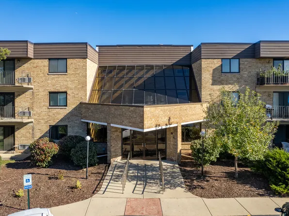5450 Astor Ln APT 117, Rolling Meadows, IL 60008
