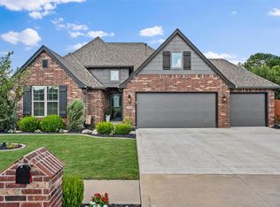 2108 Lester Ave, Bartlesville, OK 74006