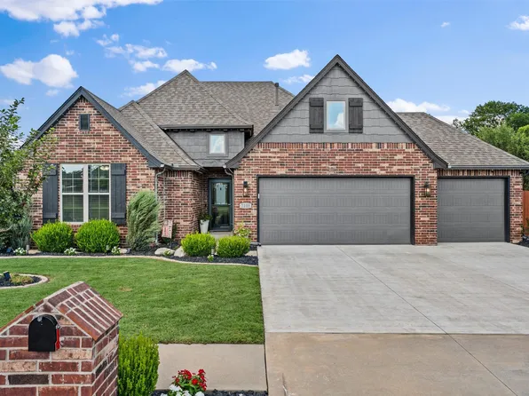 2108 Lester Ave, Bartlesville, OK 74006