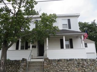 68 Valley St APT 3, Wakefield, MA 01880