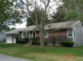 27 Briar Rd, Somerset, MA 02726