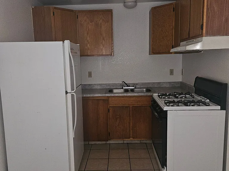 1513 Lynne Renee Ct — Photo 3