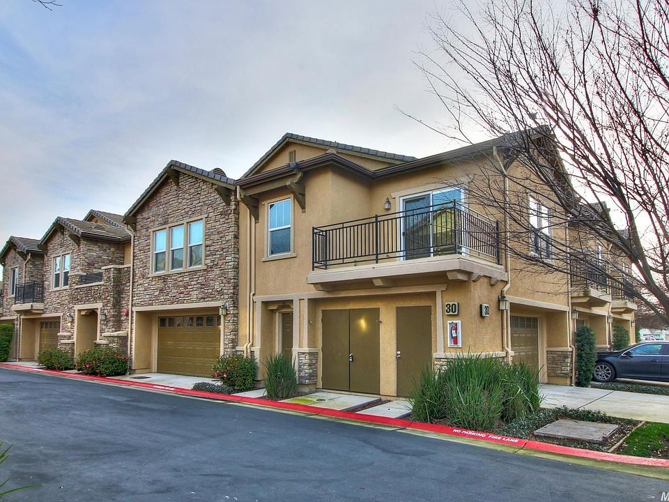 1st image of 3301 N Park Dr Unit 3015