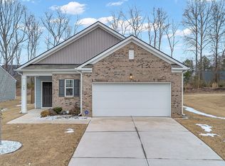 740 Mirror Pond Dr, Zebulon, NC 27597