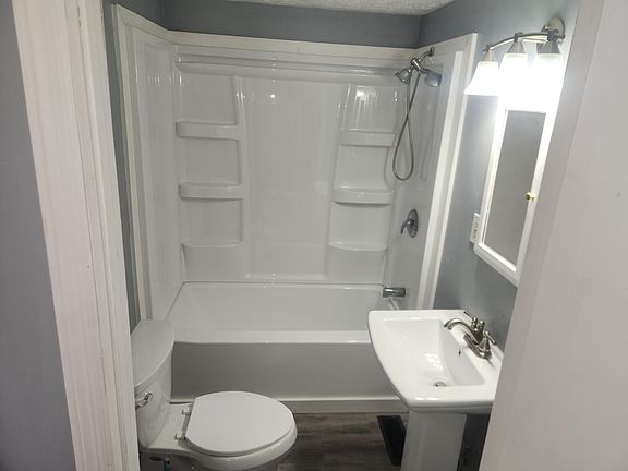 4th image of 2316 H Ave