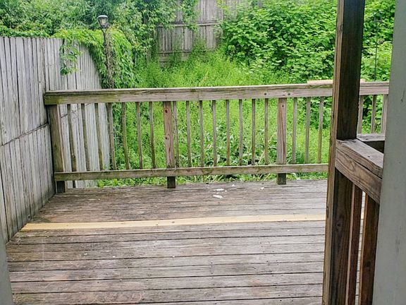 2nd image of 8511 Lansdowne Ave