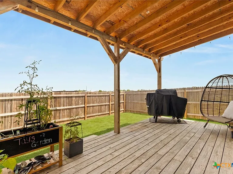 9129 Navarro Vis — Photo 5