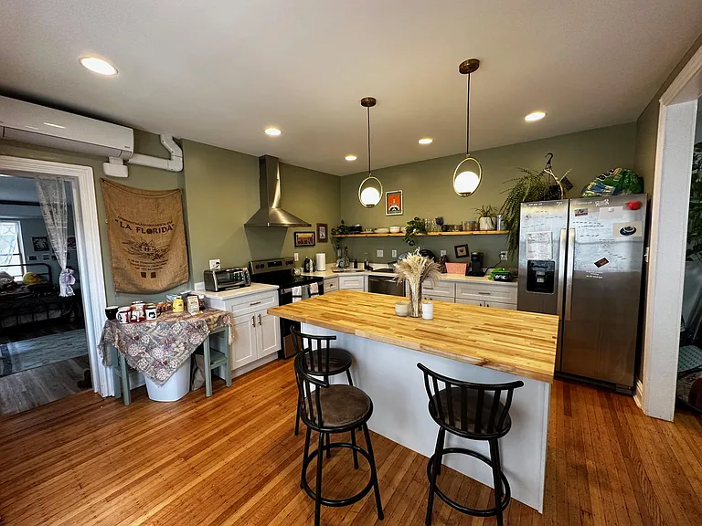 1204 Delaware Ave #2 — Photo 1