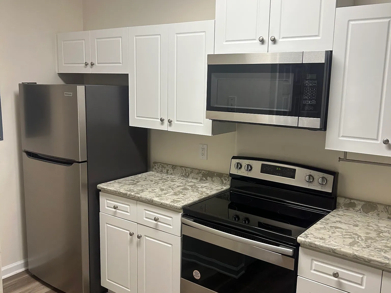 3 bed, 1250 sqft, $1,475 — Photo 2