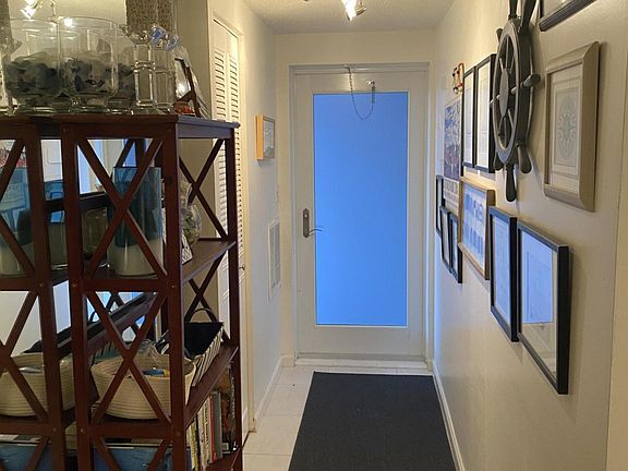 2nd image of 105 NE 19th Ave APT 150