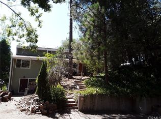 3 Hill Rd, Running Springs, CA 92382