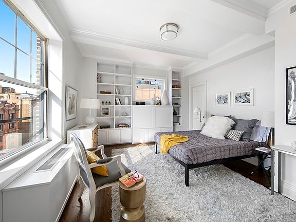 4th image of 310 W End Ave #16B