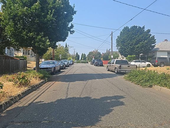 5th image of 1032 5th St