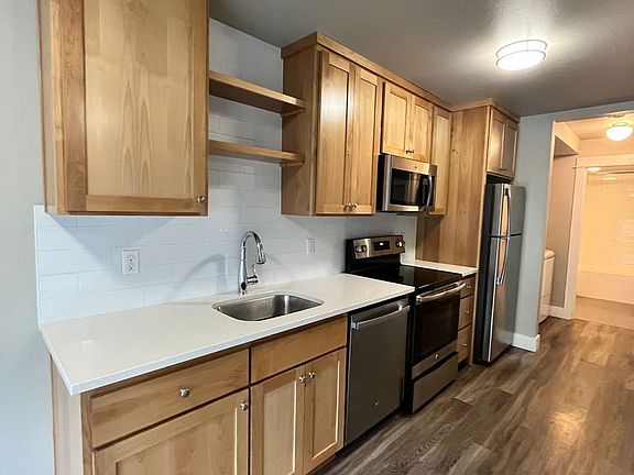 4th image of 2340 SE 50th Ave #28