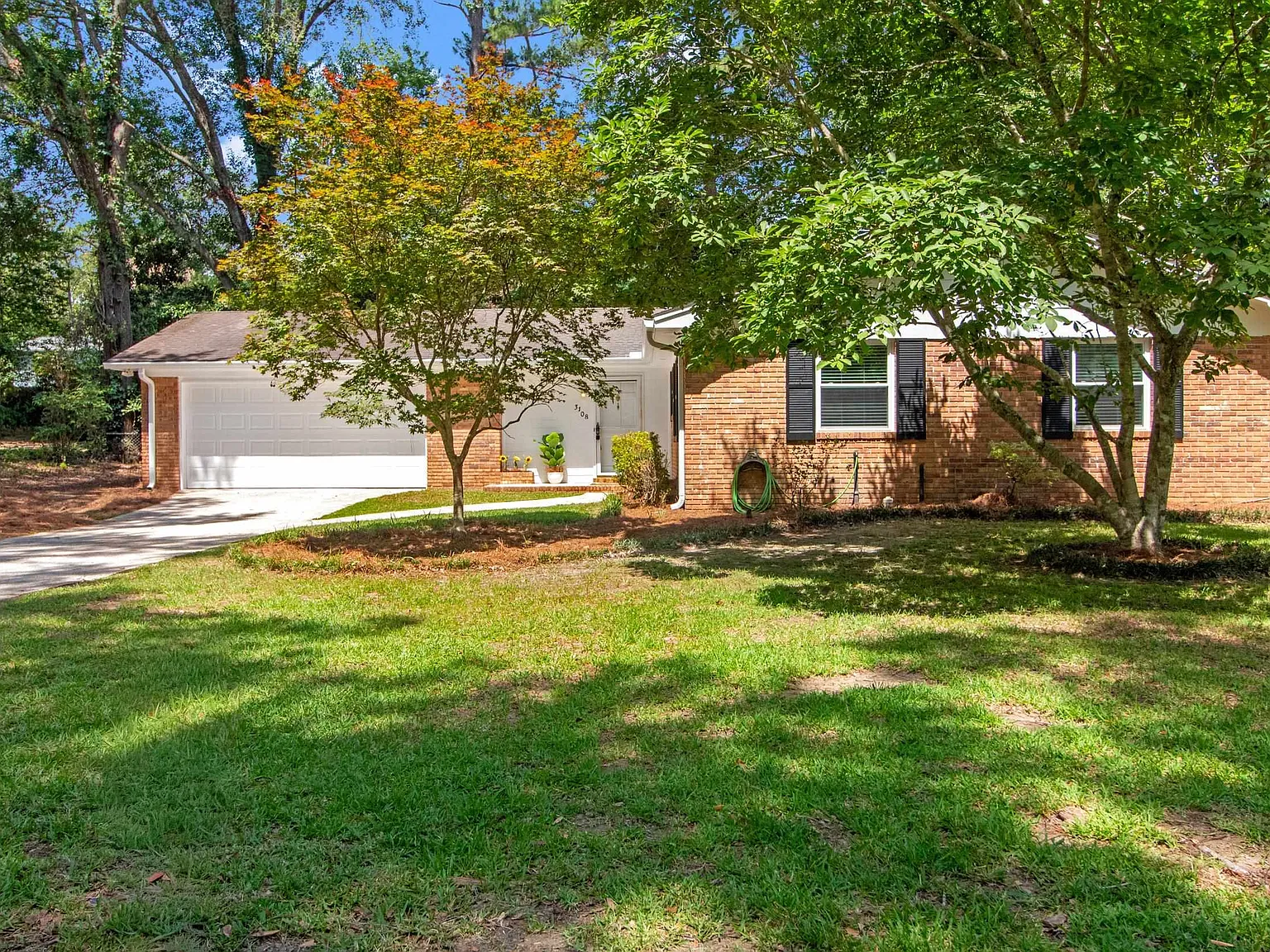 3 bed, 1582 sqft, $2,500 — Photo 2